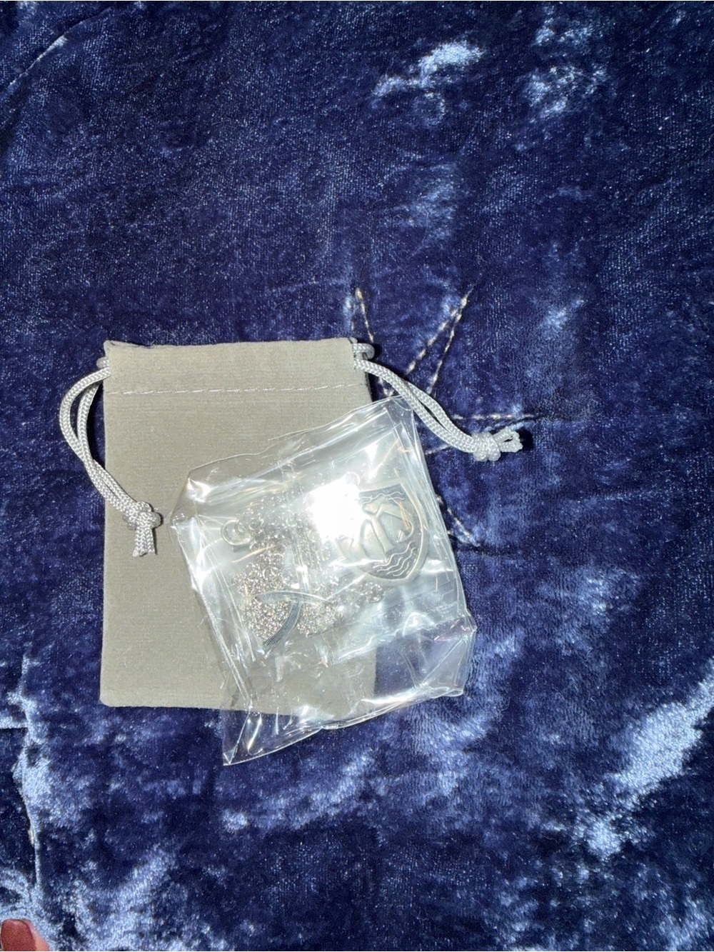 “The Originals” Silver-Tone Women’s Watch Accessory with Gray Drawstring Pouch